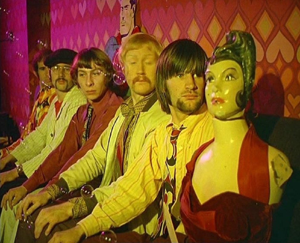 The Bonzo Dog Doo-Dah Band performing the Head Ballet on Pathe News (1966).