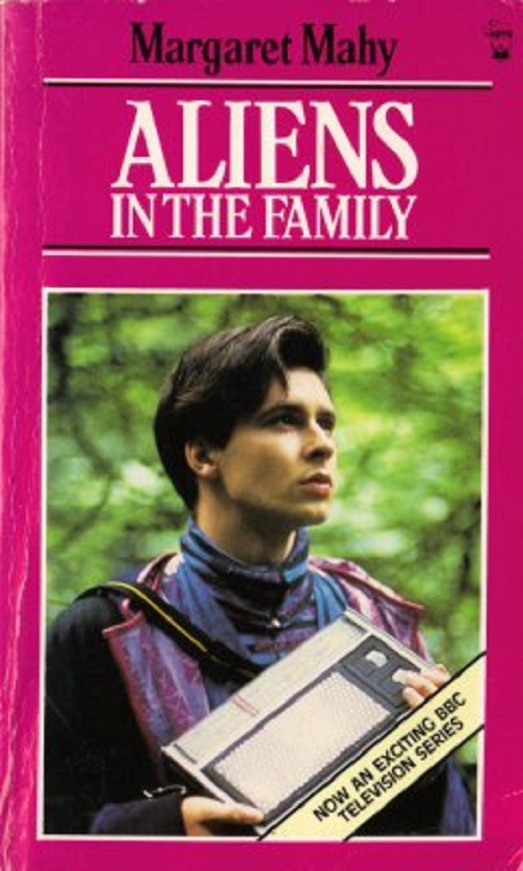 Aliens In The Family by Margaret Mahy (Hippo, 1987).