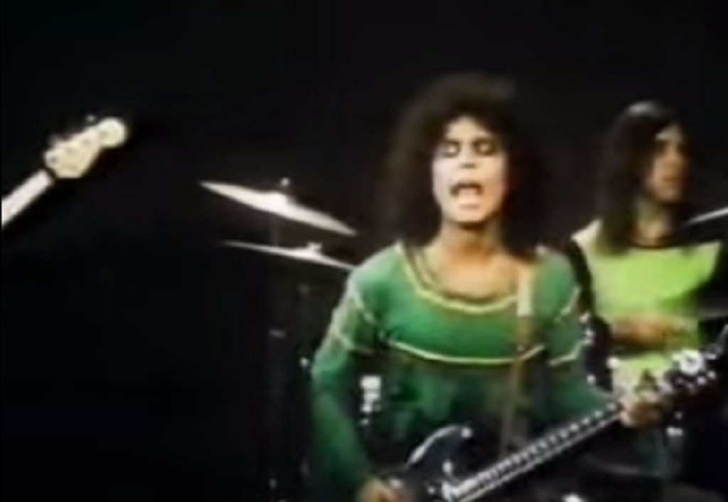 T-Rex - Children Of The Revolution promo film (1972).