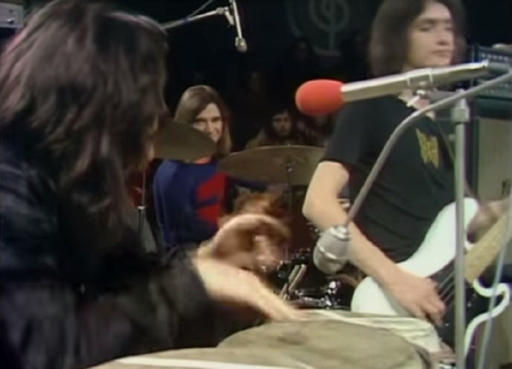 T-Rex performing Telegram Sam on Music In The Round (ITV/LWT, 1972).