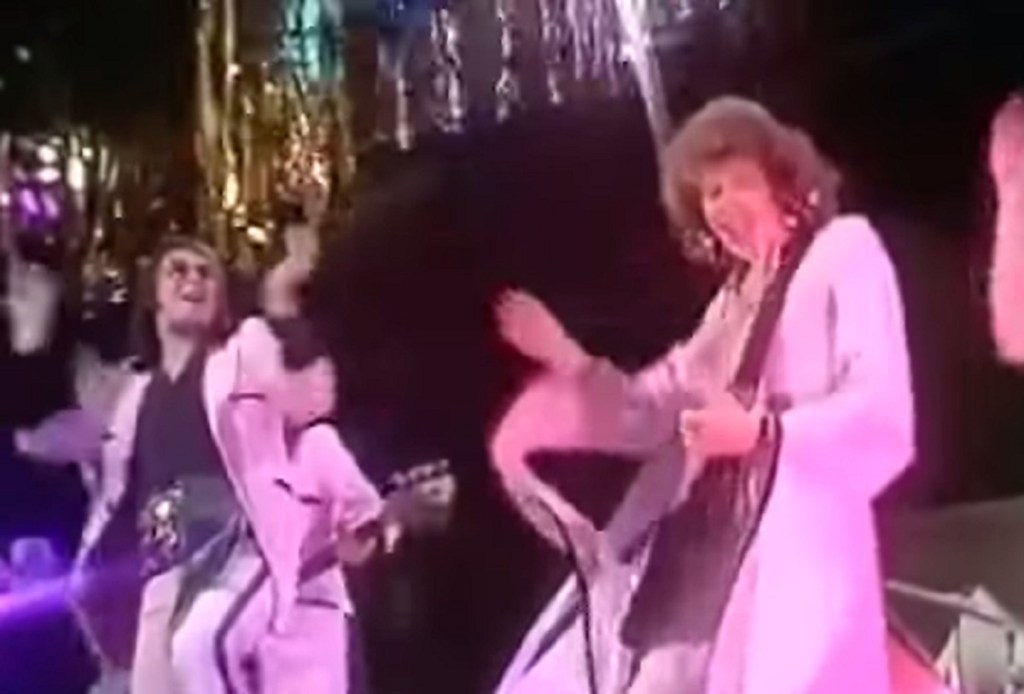 Mud performing Tiger Feet on Top Of The Pops (BBC1, 1974).