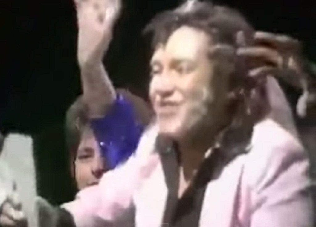 Mud performing Tiger Feet on Top Of The Pops (BBC1, 1974).