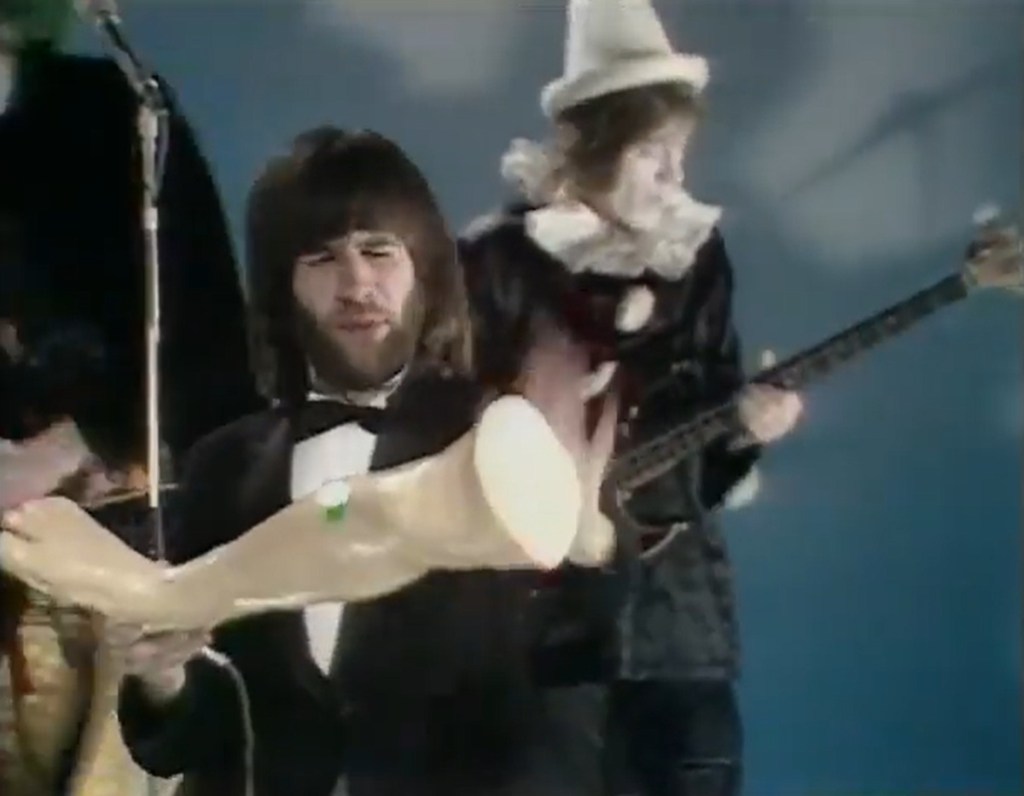 biG GRunt performing on Marty Amok (BBC1, 1970).