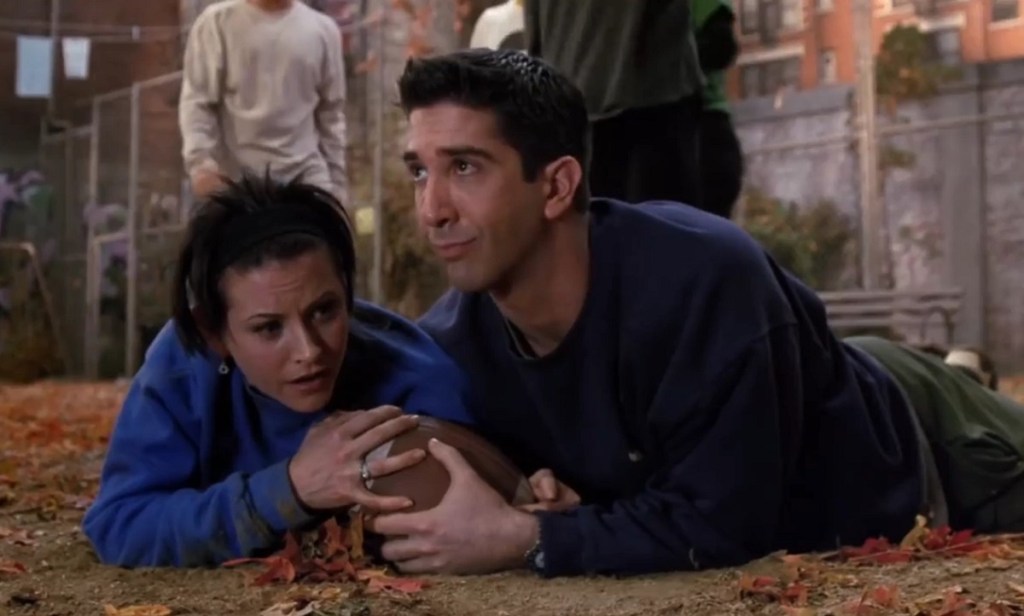Courteney Cox and David Schwimmer in Friends - The One With The Football (NBC, 1996).